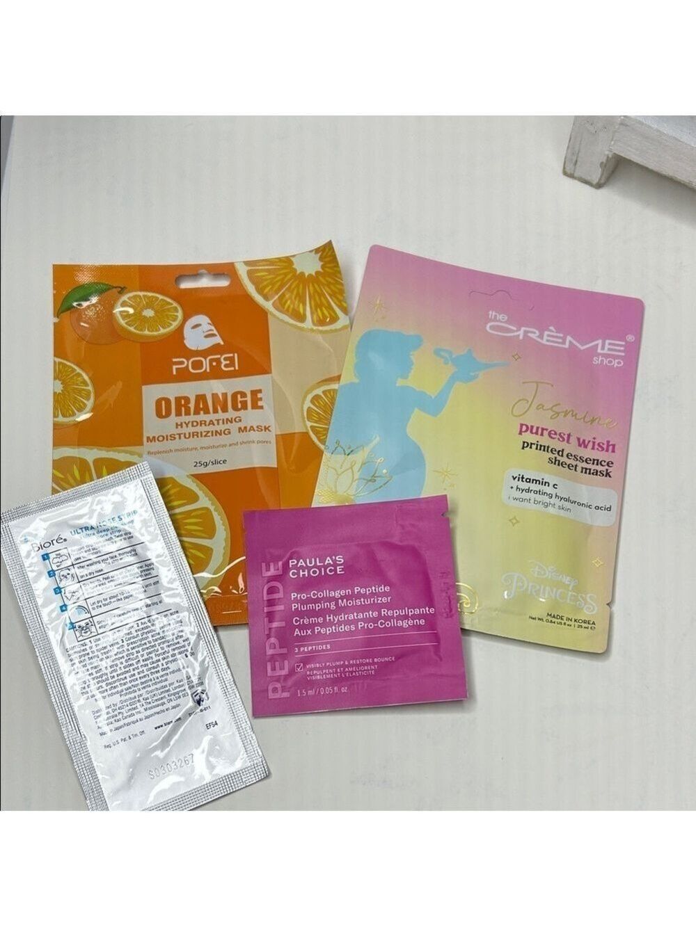 Skin Care Bundle featuring an Estée Lauder Blue Cosmetic Bag - Picture 3 of 9